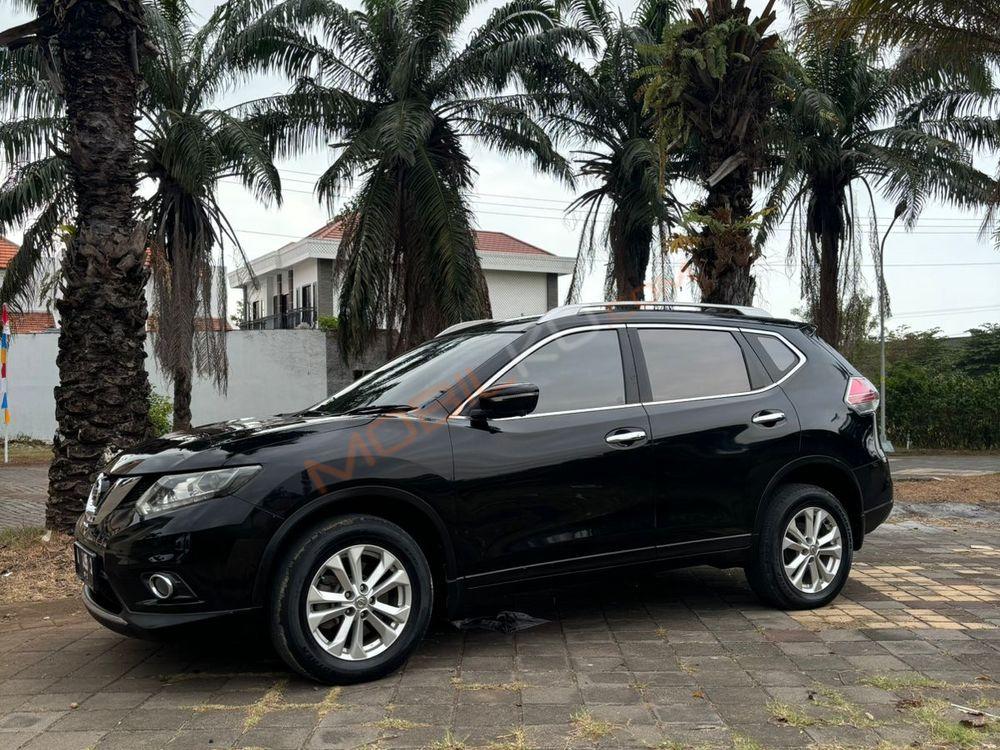 Mobil Nissan X-Trail 2015