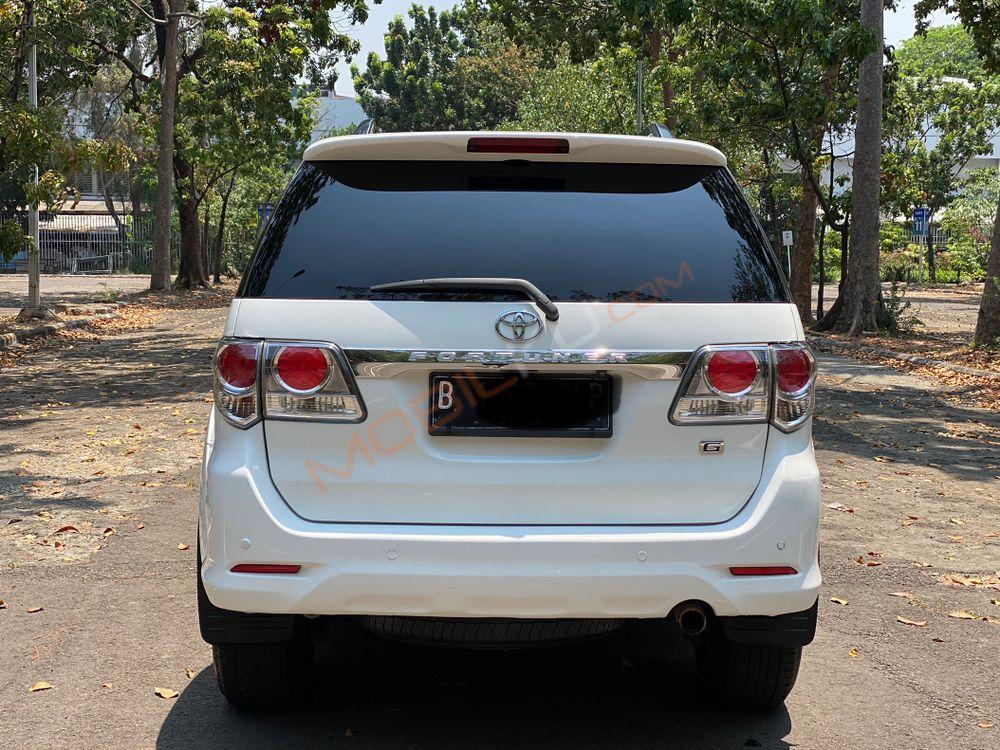Mobil Toyota Fortuner 2012