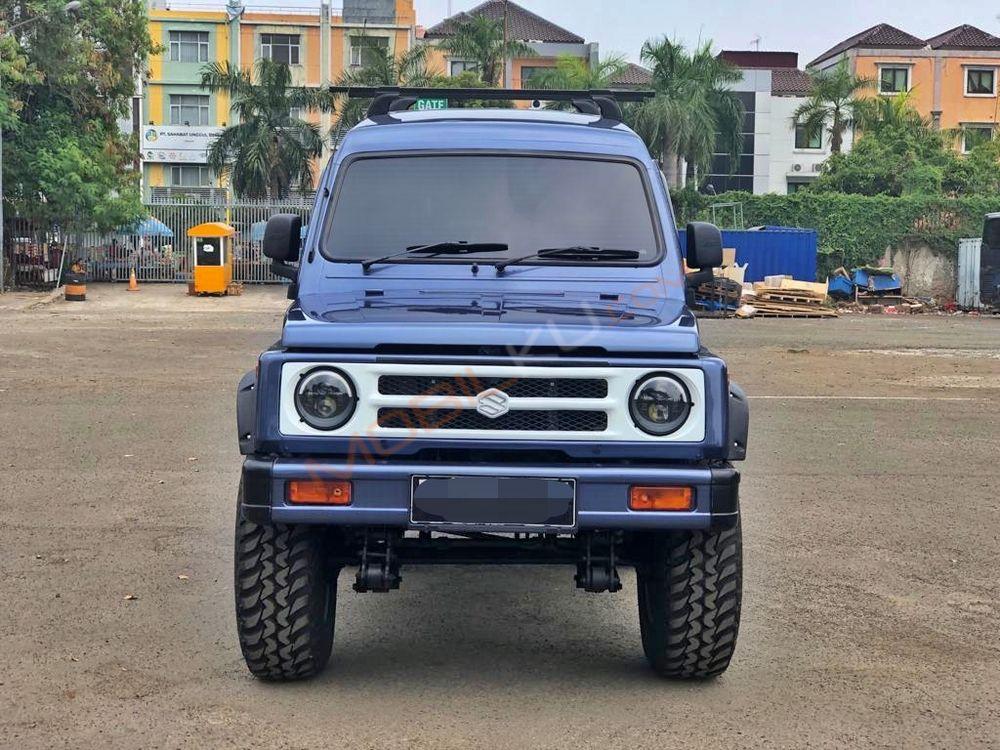 Mobil Suzuki Katana 2005