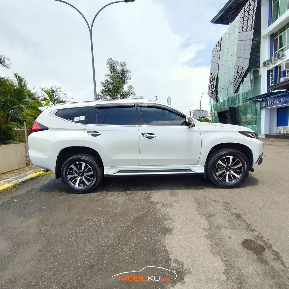 Mobil Mitsubishi Pajero Sport 2018
