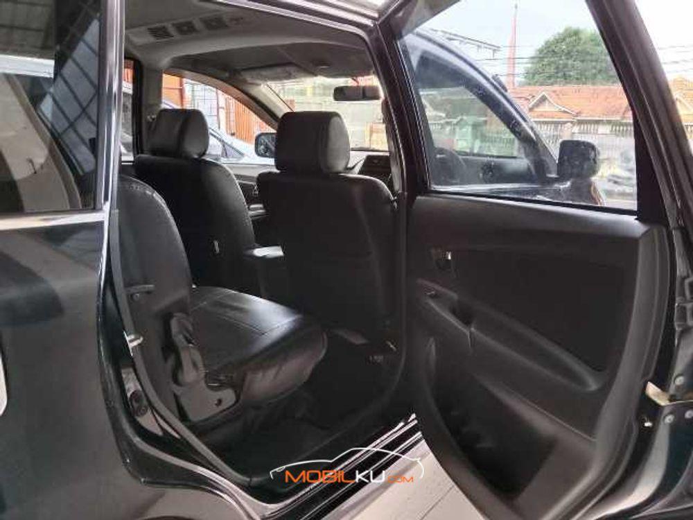 Mobil Toyota Avanza 2015