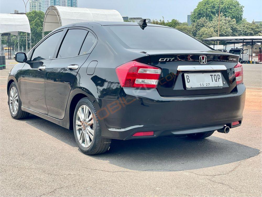 Mobil Honda City Sedan 2012