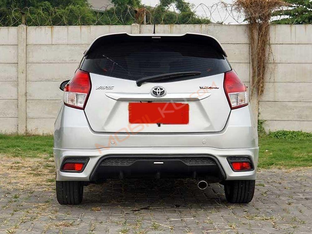 Mobil Toyota Yaris 2014