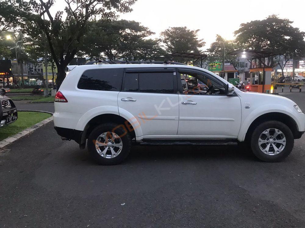 Mobil Mitsubishi Pajero Sport 2012