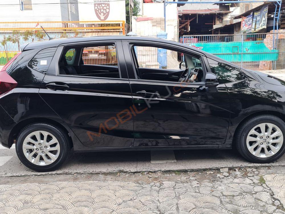 Mobil Honda Jazz 2019