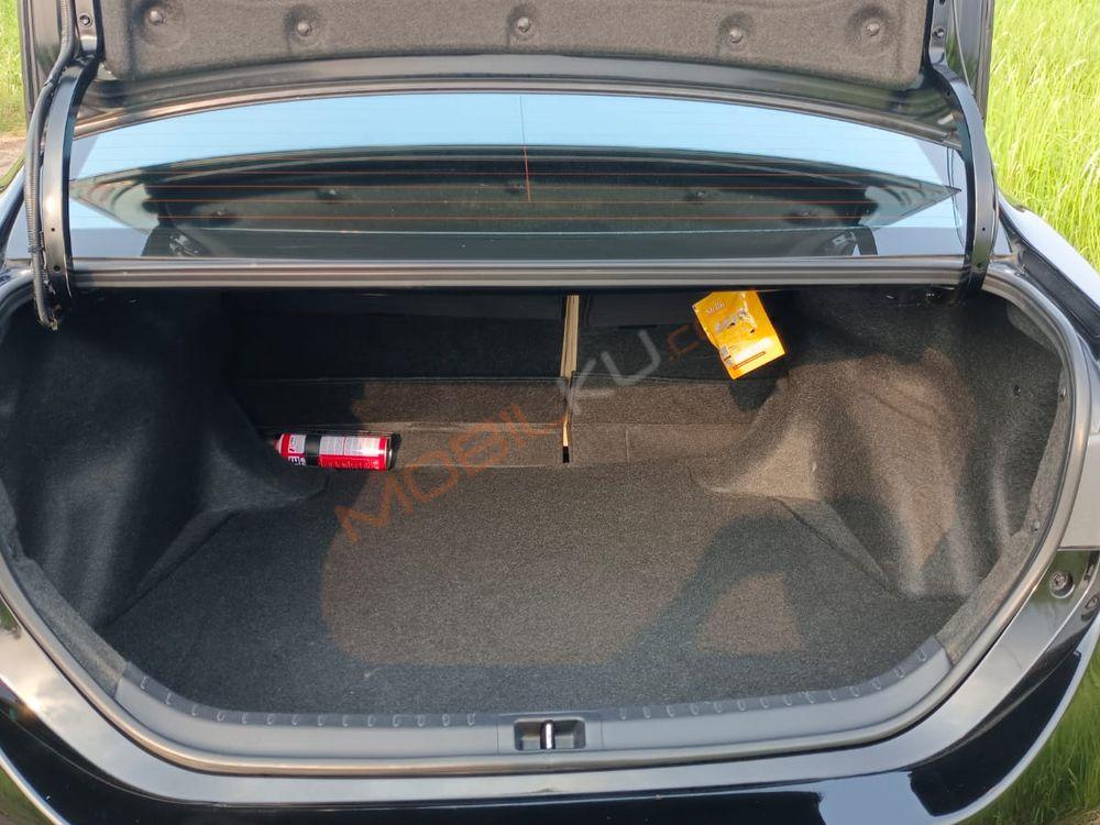 Mobil Toyota Corolla 2018