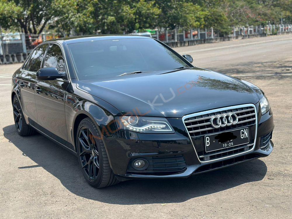 Mobil Audi A4 2014