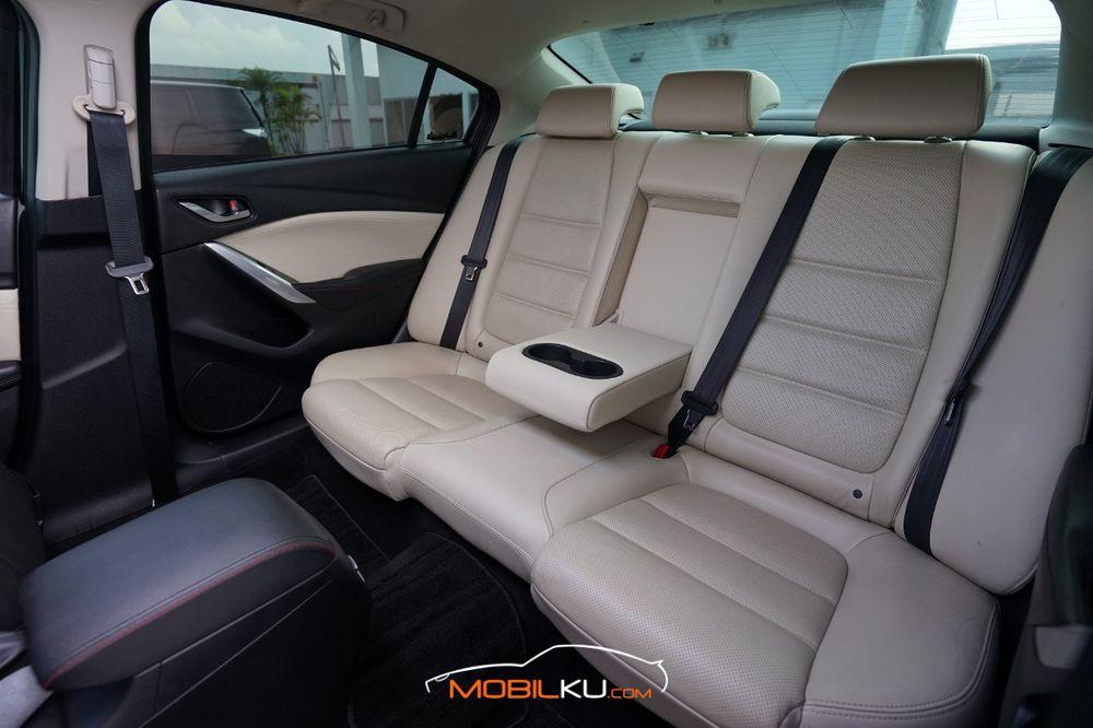 Mobil Mazda 6 2013