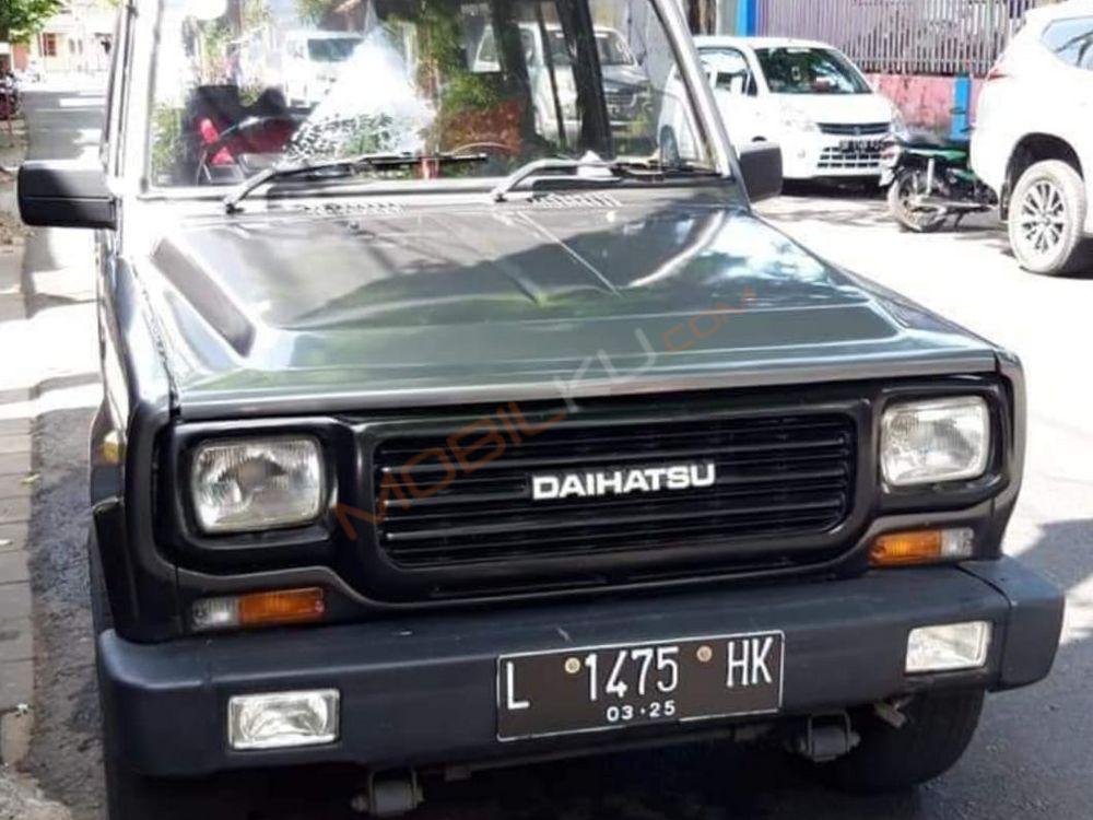 Mobil Daihatsu Taft 1995