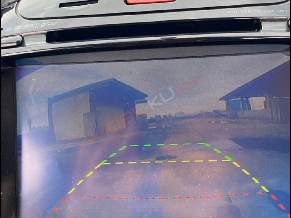 Mobil Mazda 2 Hatchback 2012