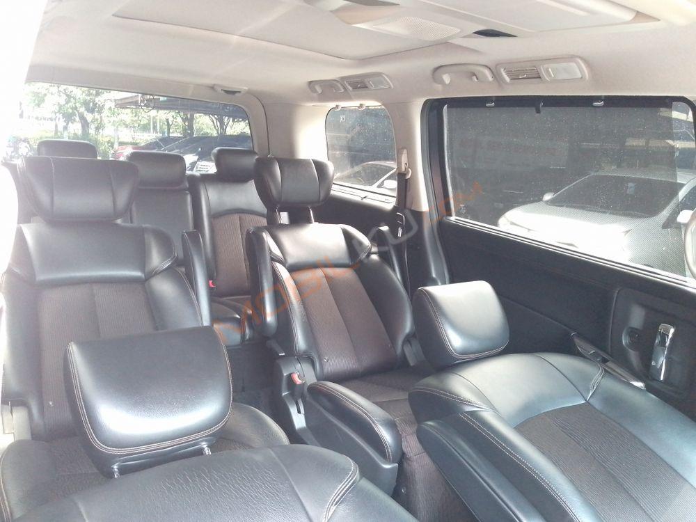 Mobil Hyundai H-1 2014