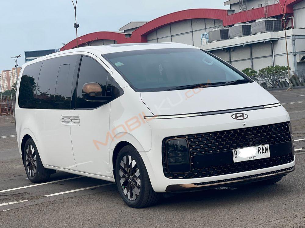 Mobil Hyundai Staria 2022