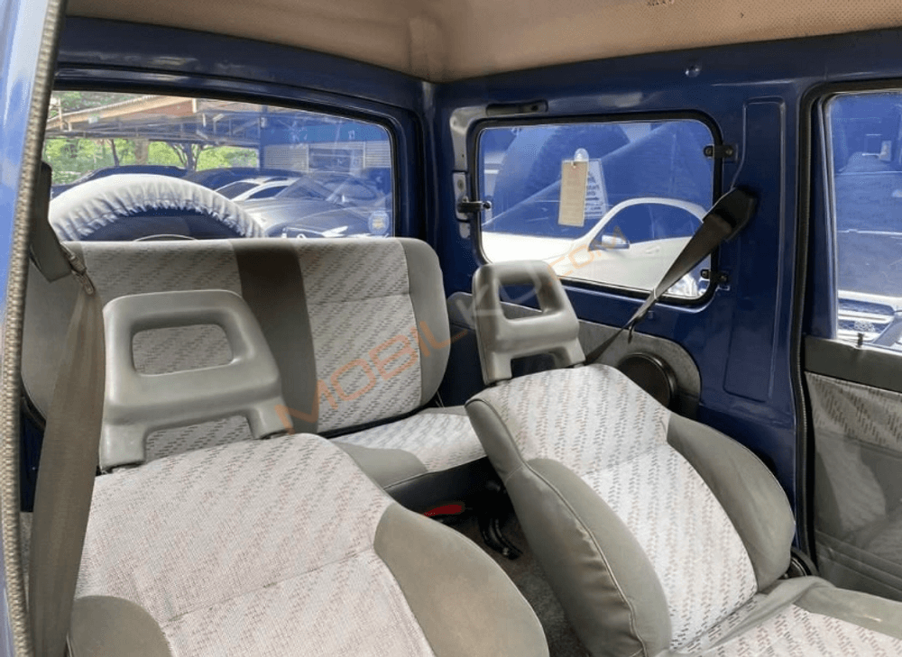 Mobil Suzuki Katana 2004