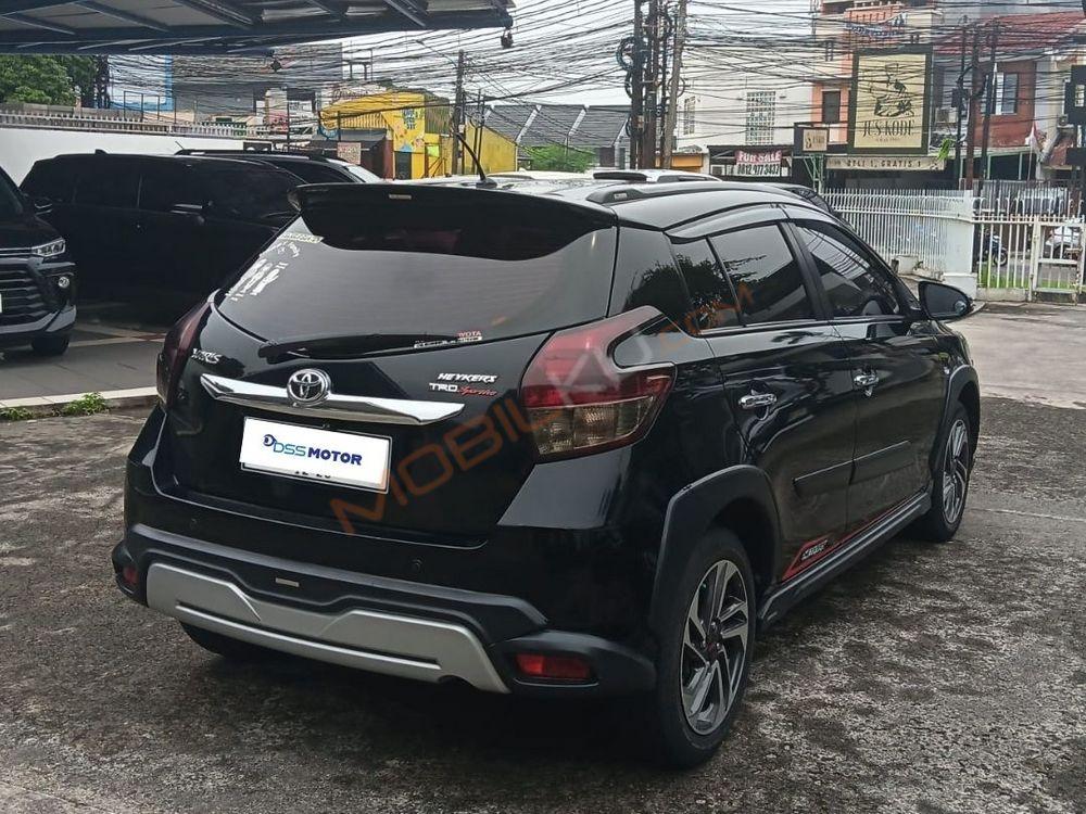 Mobil Toyota Yaris 2017