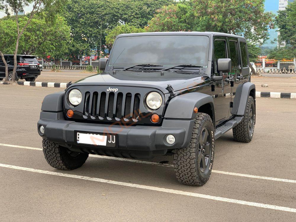Mobil Jeep Wrangler 2011