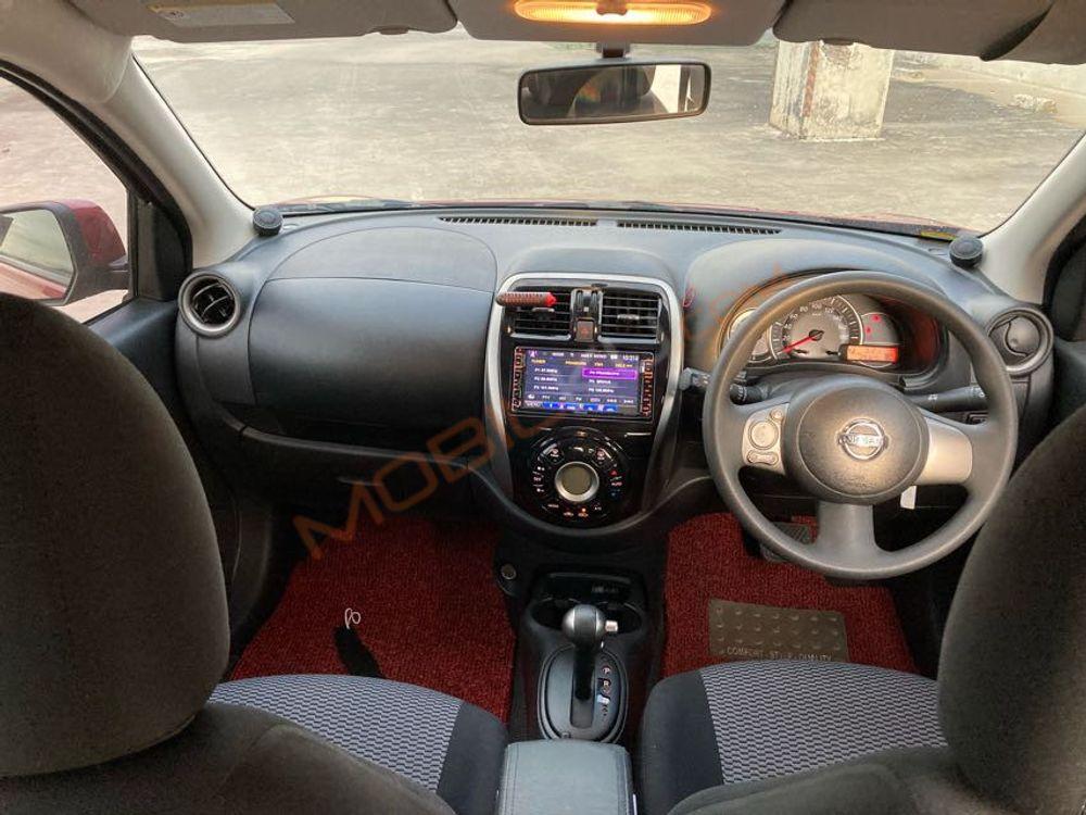 Mobil Nissan March 2017