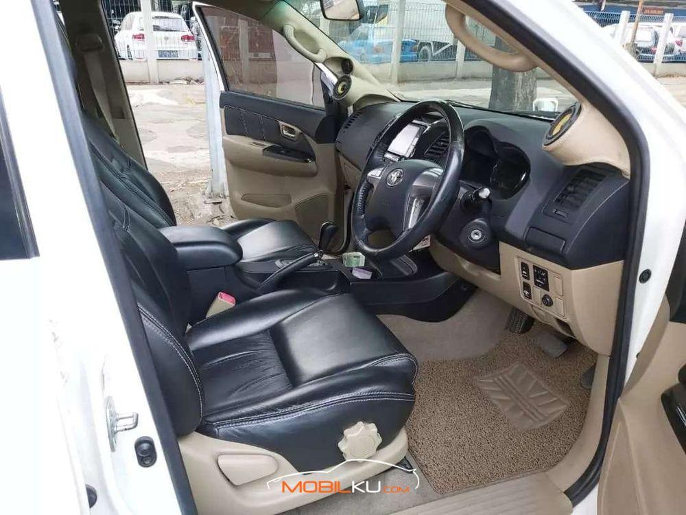 Mobil Toyota Fortuner 2014