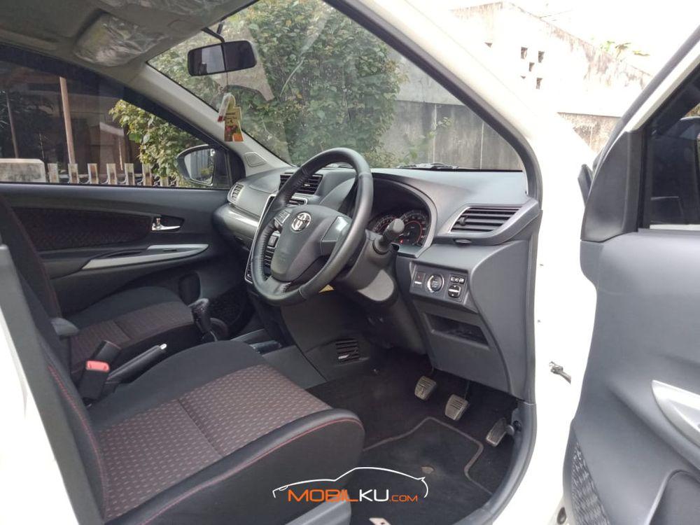 Mobil Toyota Avanza 2019