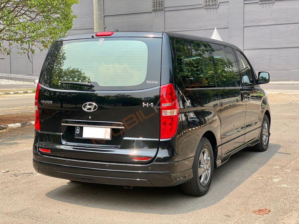 Mobil Hyundai H-1 2017