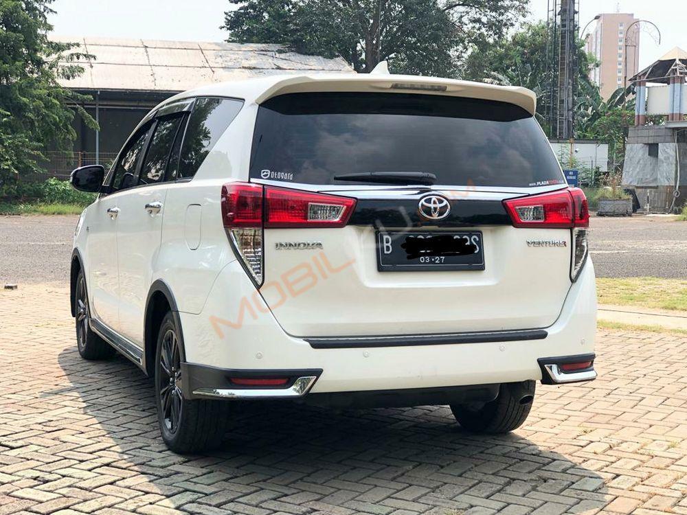 Mobil Toyota Kijang Innova 2017