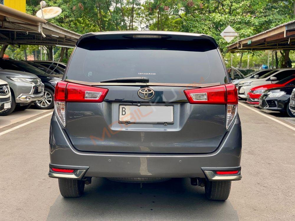 Mobil Toyota Kijang Innova 2017