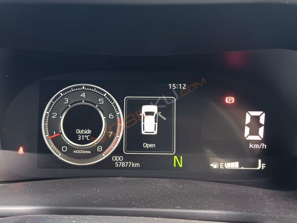 Mobil Toyota Raize 2021