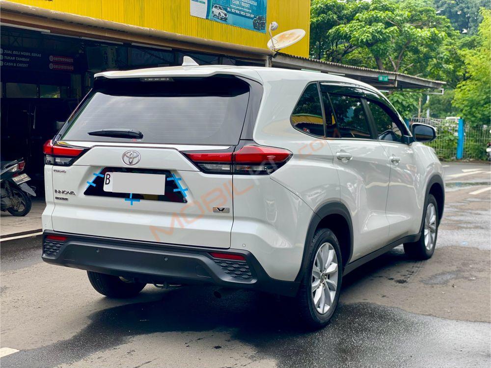 Mobil Toyota Kijang Innova Zenix 2023