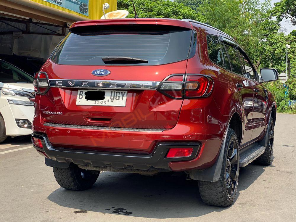 Mobil Ford Everest 2015