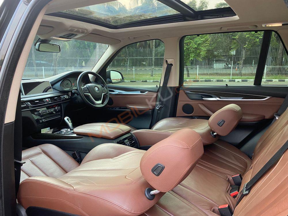 Mobil BMW X5 2015