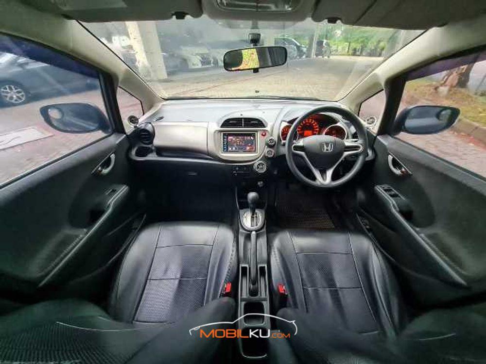 Mobil Honda Jazz 2012