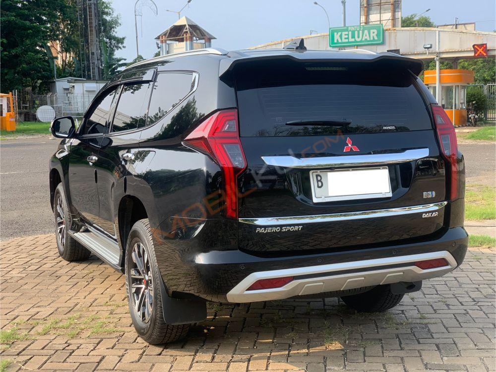 Mobil Mitsubishi Pajero Sport 2023