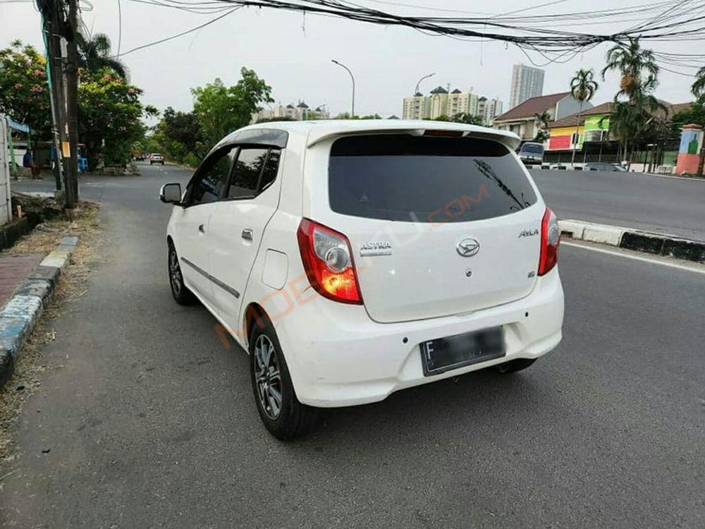 Mobil Daihatsu Ayla 2014
