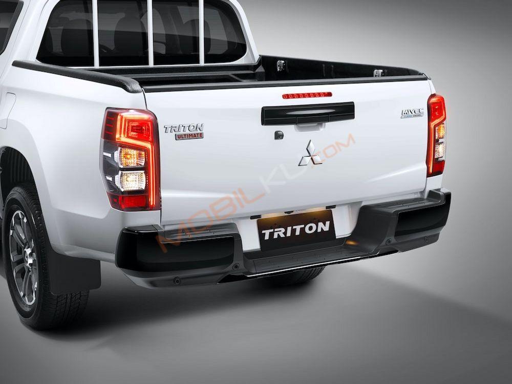 Mobil Mitsubishi Triton 2024