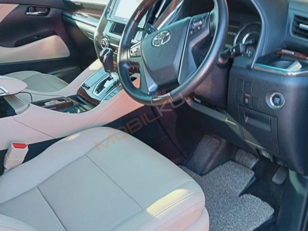 Mobil Toyota Alphard 2018