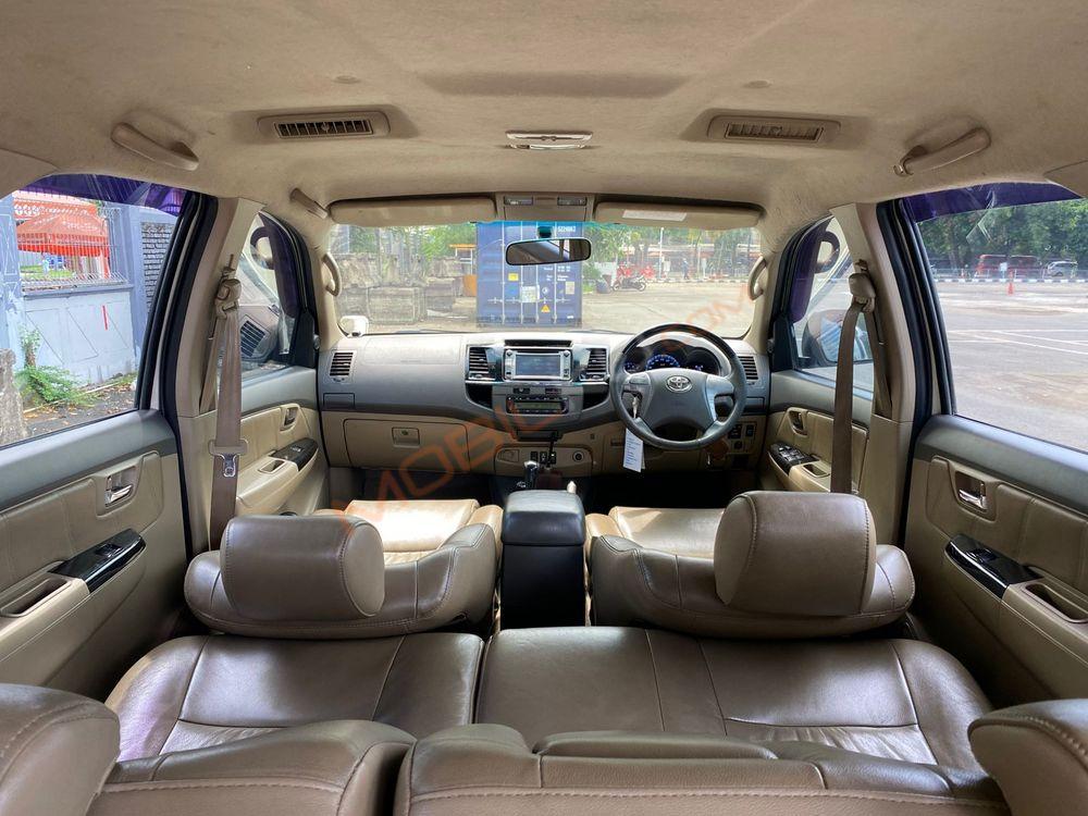 Mobil Toyota Fortuner 2013