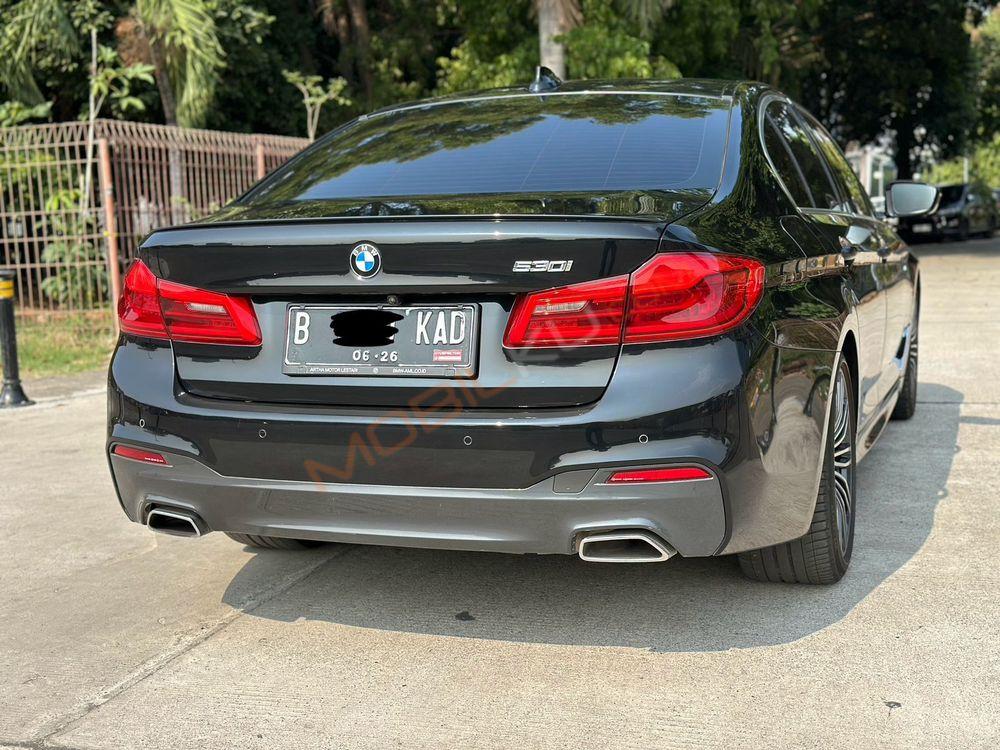 Mobil BMW 5 Series 2020