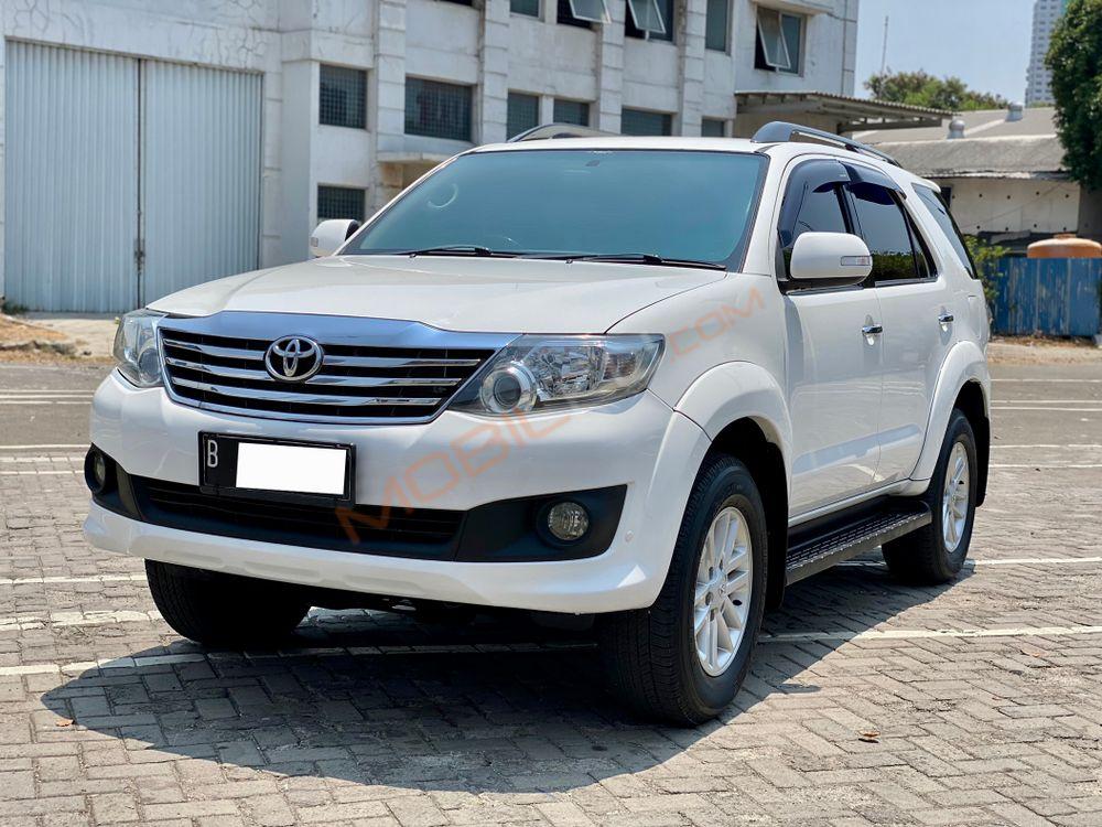 Mobil Toyota Fortuner 2012