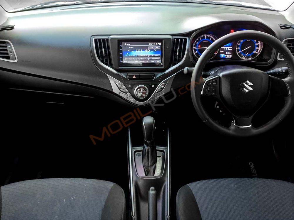 Mobil Suzuki Baleno 2021