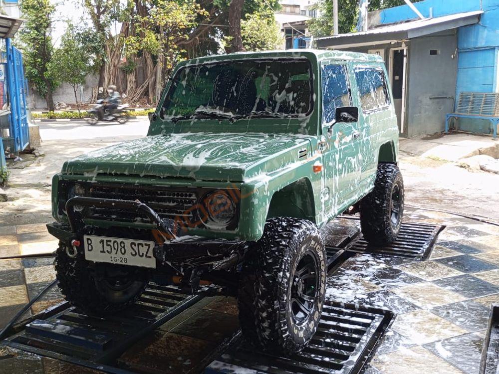 Mobil Suzuki Katana 1995