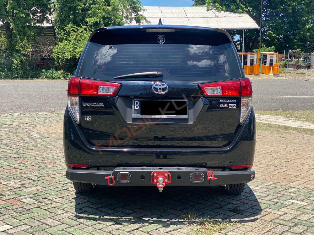 Mobil Toyota Kijang Innova 2021