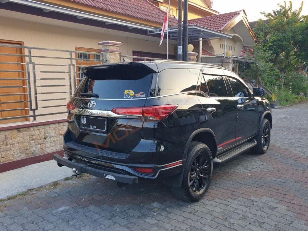 Mobil Toyota Fortuner 2020