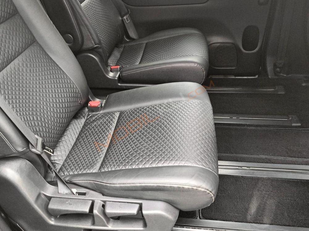 Mobil Nissan Serena 2019