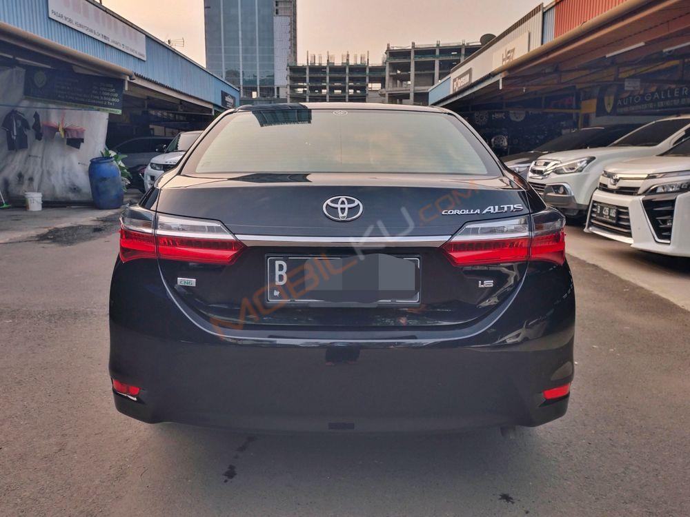 Mobil Toyota Corolla 2018