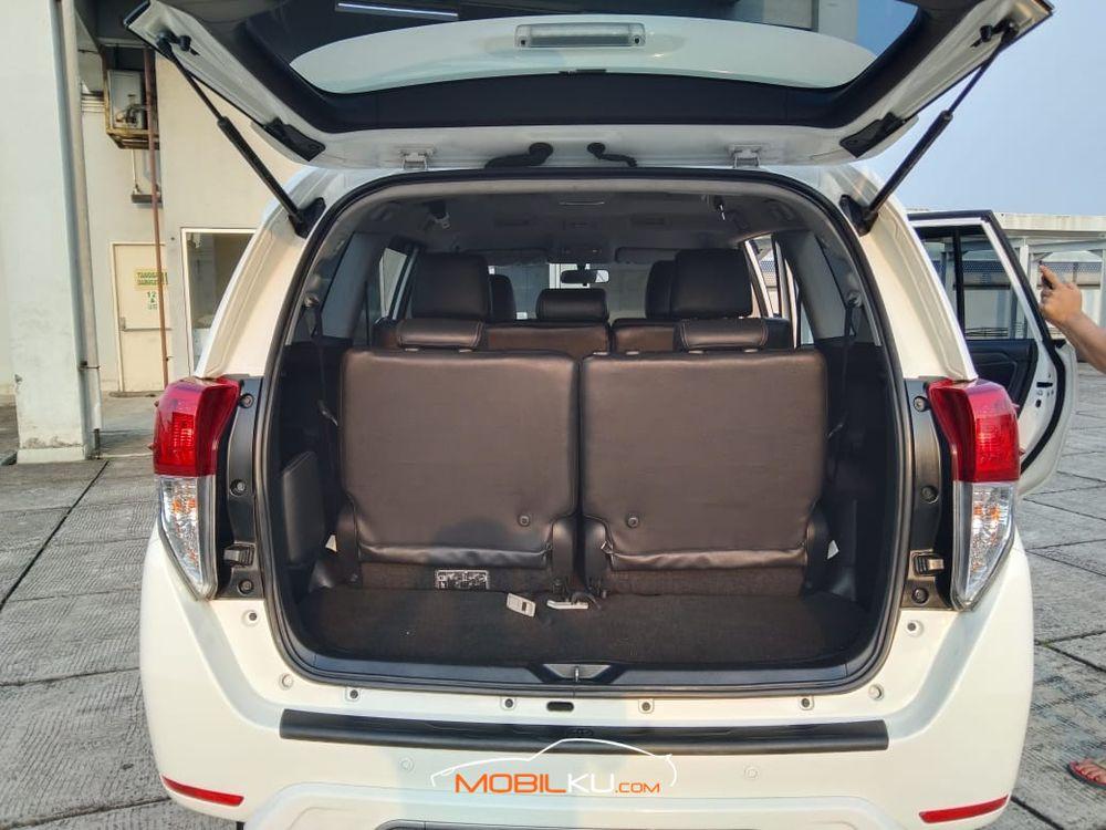 Mobil Toyota Kijang Innova 2018