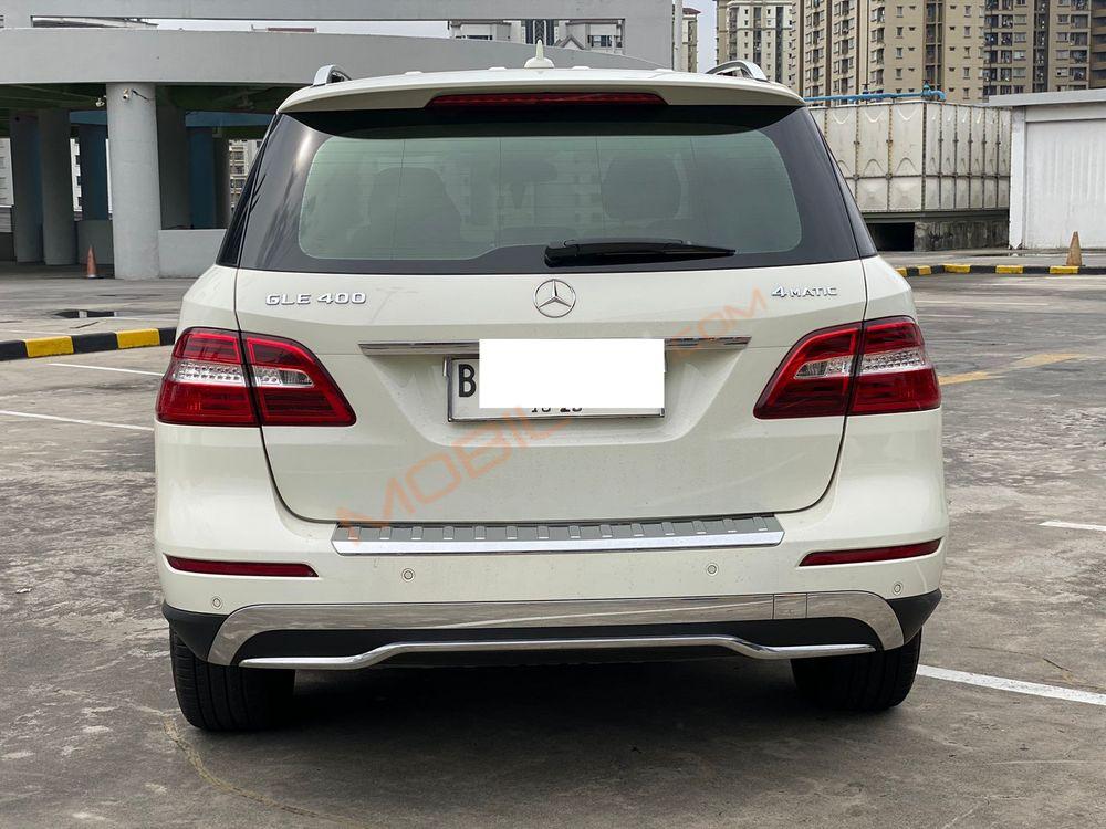 Mobil Mercedes-Benz ML 2013