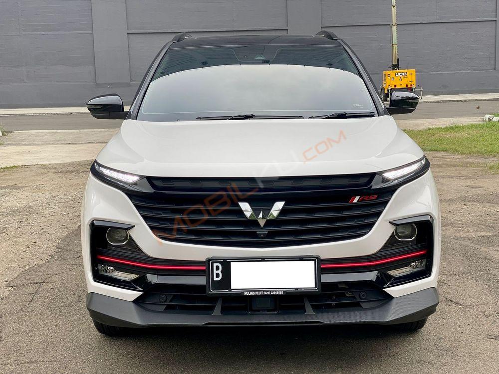 Mobil Wuling Almaz 2021