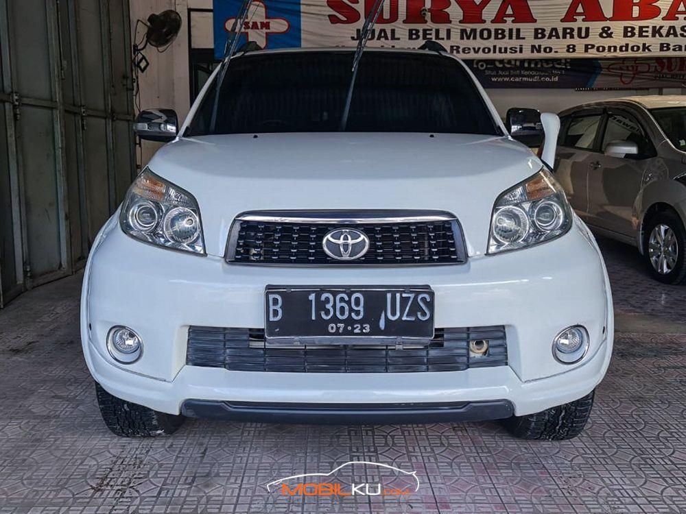 Mobil Toyota Rush 2013