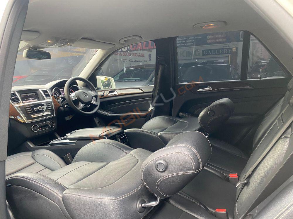 Mobil Mercedes-Benz ML 2013