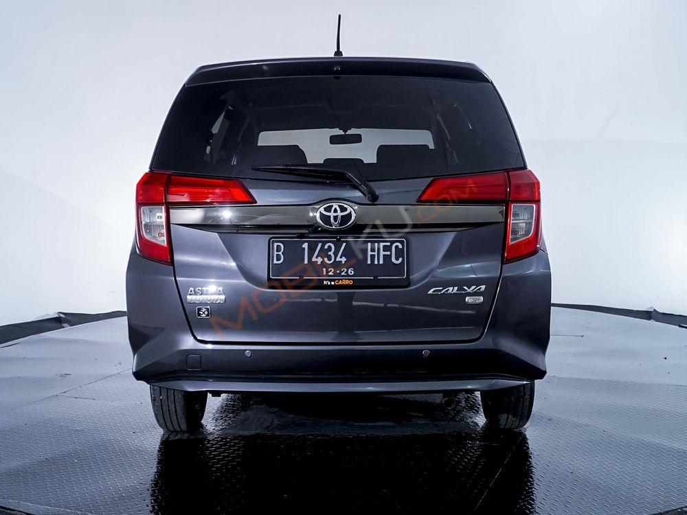 Mobil Toyota Calya 2021