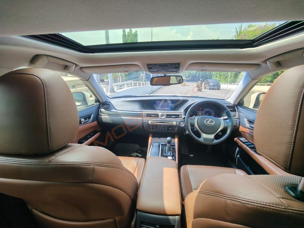 Mobil Lexus GS 2012
